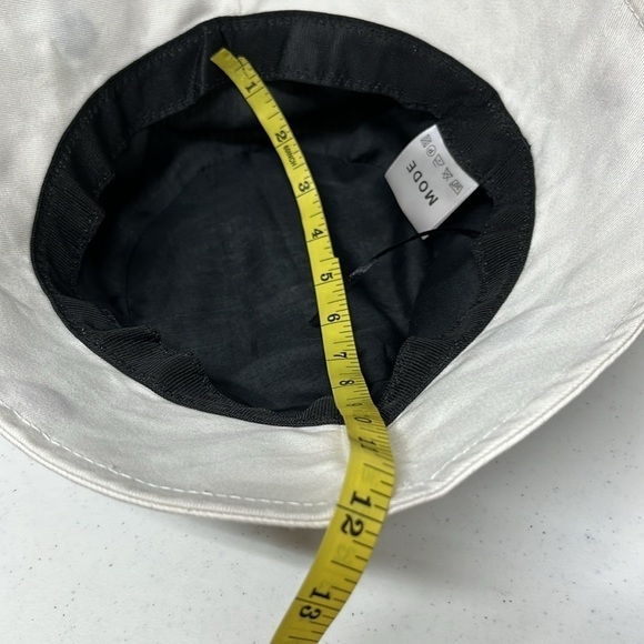 Bucket Hat White with Embroidered Flowers - Picture 6 of 11